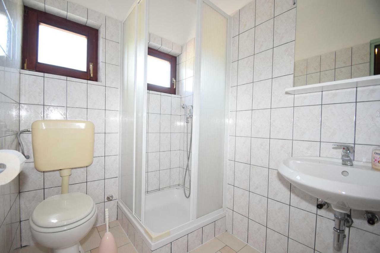 Apartments Nina Starigrad Paklenica Zewnętrze zdjęcie