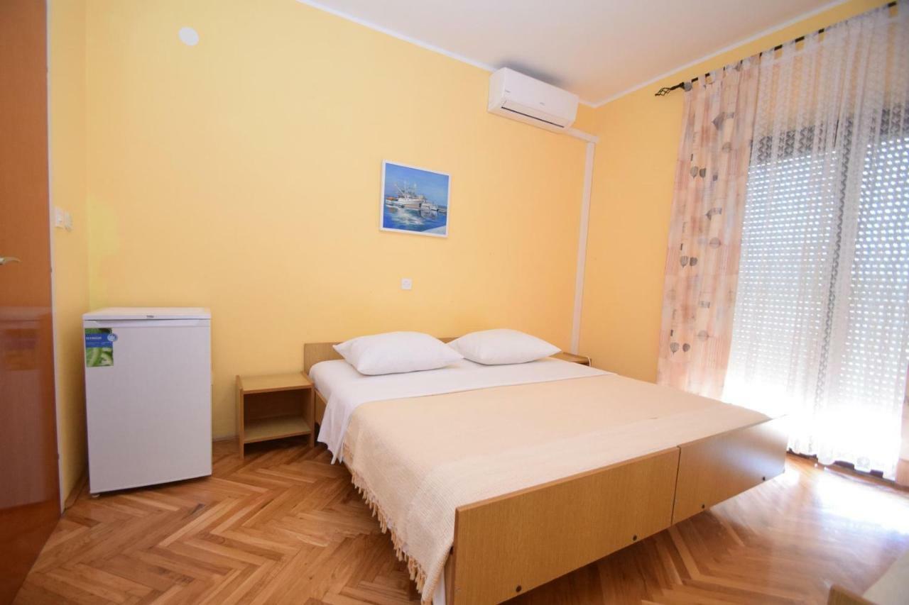 Apartments Nina Starigrad Paklenica Zewnętrze zdjęcie
