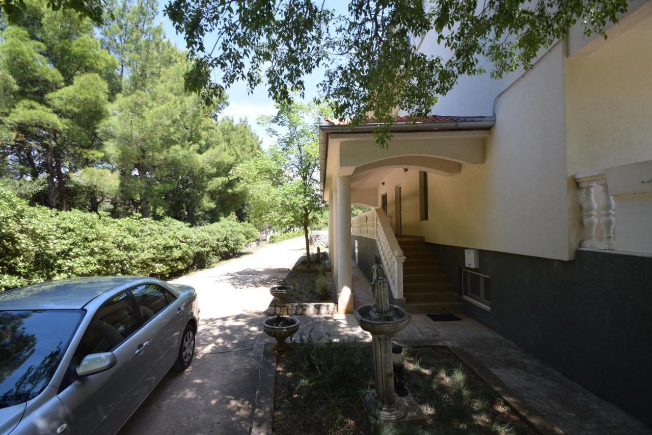 Apartments Nina Starigrad Paklenica Zewnętrze zdjęcie